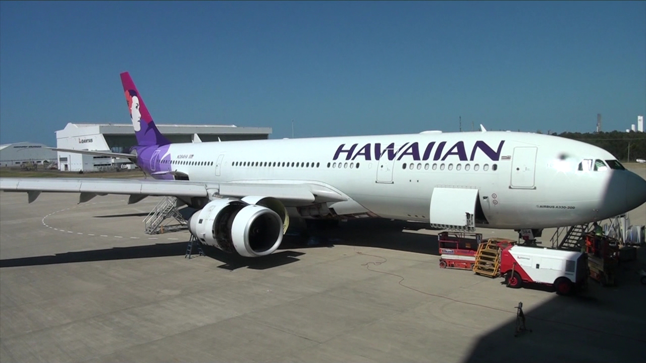 Hawaiian Airlines flight makes crisis arriving over engine failure